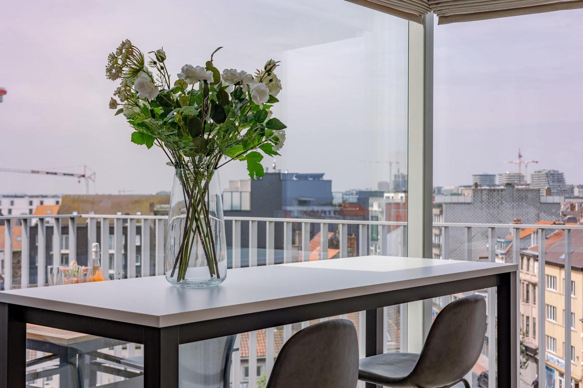 Huswell - Cozy Seaside With Terrace In * Oostende